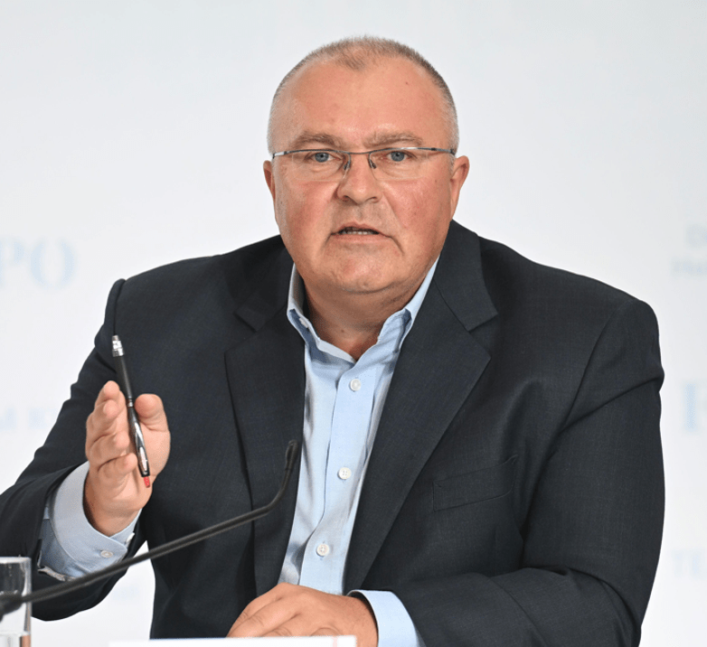 Arnold Schiefer: Kickls blauer Budget-Sanierer