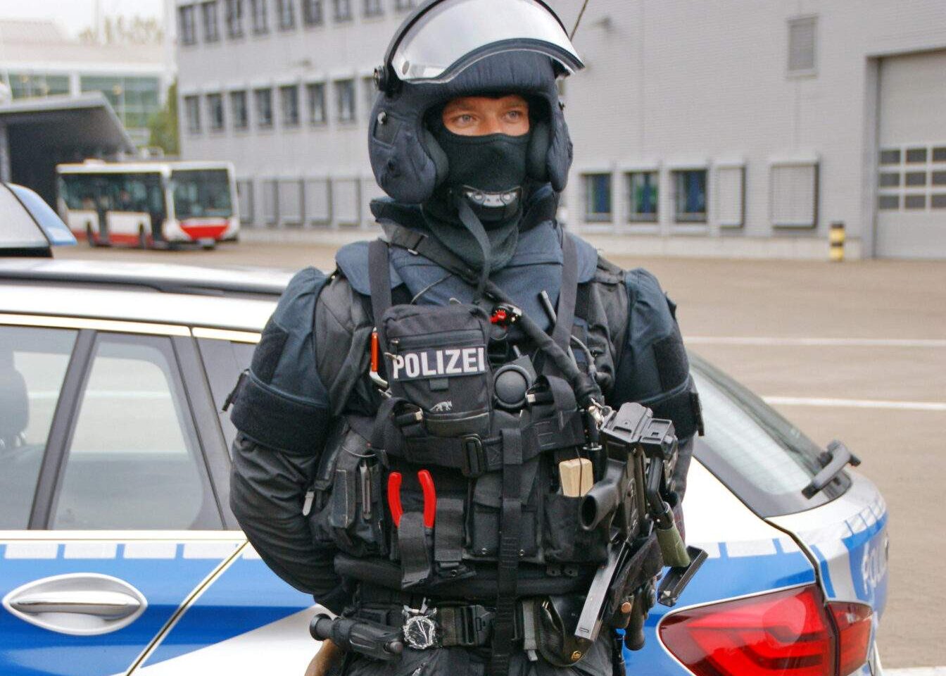 Bayern: Afghane tötet zweijähriges Kind und Passanten