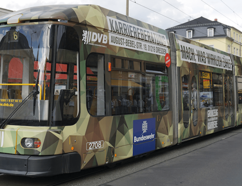 Bim im Militär-Look: Straßenbahn-Fahrer verweigern Dienst