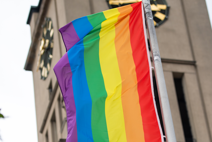 Gericht: Krankenversicherung muss Transsexuellen Haarentfernung zahlen