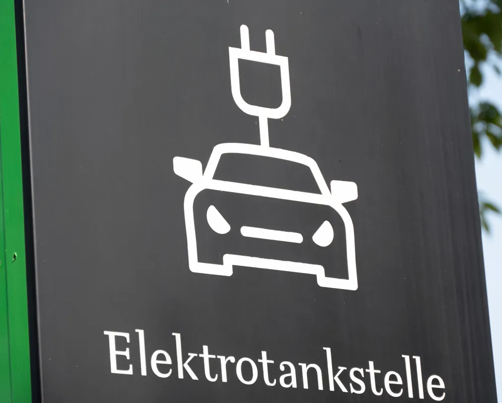 EU zahlt 1400 neue E-Ladestationen – um 32.142 Euro pro Stück