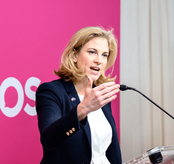 NEOS wollen zwei Minister – sprengt das wieder die Koalition?