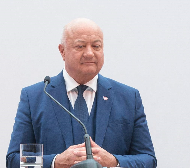 Regierungs-Programm: Stocker oft unkonkret, haut auf Kickl hin