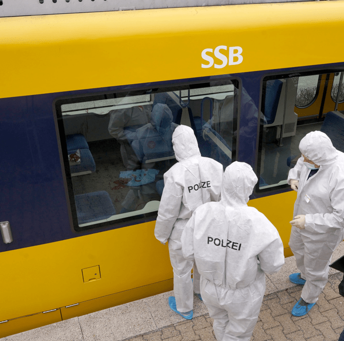 Schüler (12) vor Stadtbahn gestoßen – jetzt Kritik an Polizei