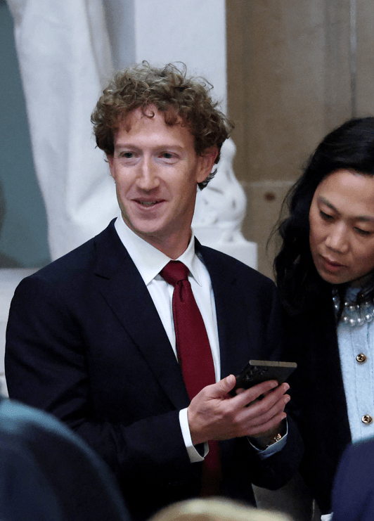 Zuckerberg sauer: Er feuert 3300 Mitarbeiter