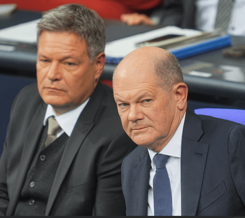 Rassismus-Eklat: Scholz beleidigt CDU-Politiker als „Hofnarr“