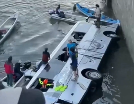Video: Reisebus stürzt in den Fluss Po – ein Todesopfer
