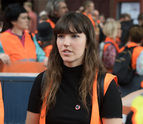 Angst vor langer Haft: Klima-Aktivistin (28) weint