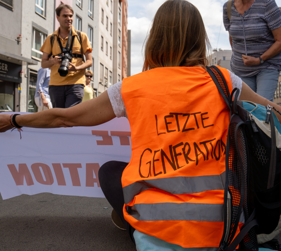 „Letzte Generation“ als kriminelle Vereinigung angeklagt