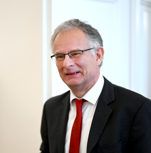 Marterbauer gesteht: Regierung fehlen 12 Milliarden Euro!
