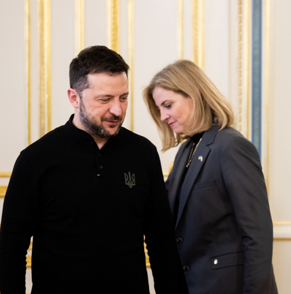 7 Millionen für Ukrainer: Shitstorm für Meinl-Reisinger