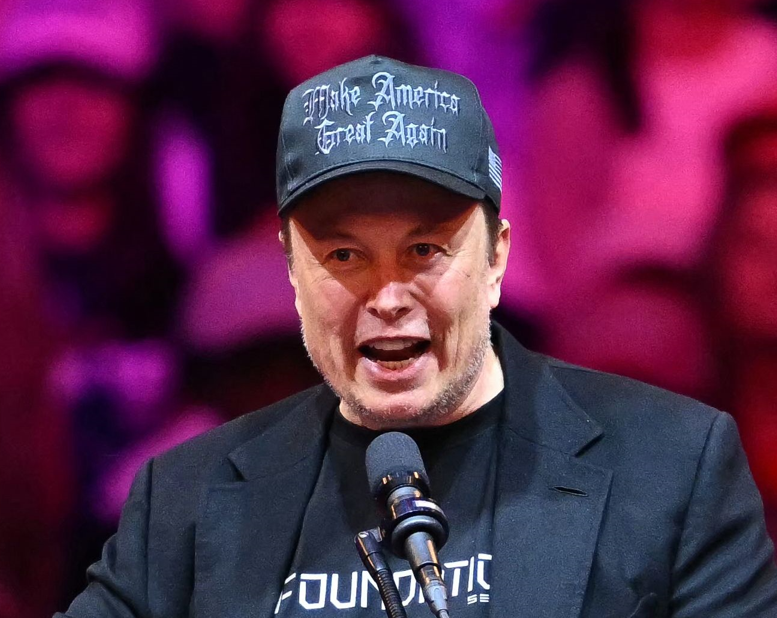 Attacken gegen Tesla-Shops, X down – Angriff auf Elon Musk