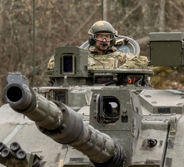 Prinz William: Panzerfahrt an russische Grenze