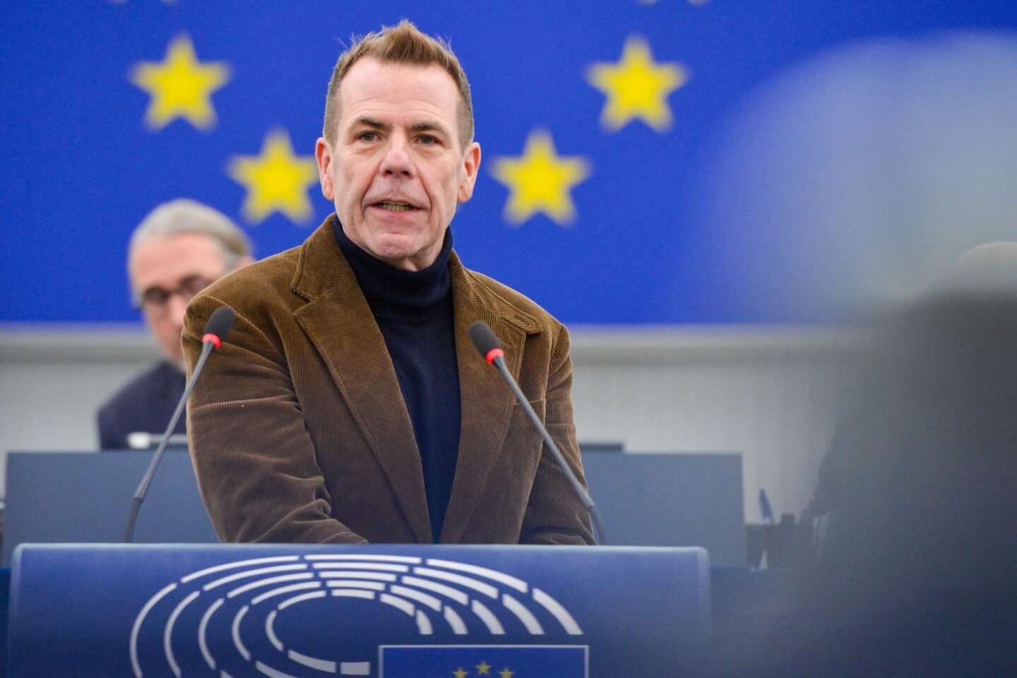 EU fordert 800 Milliarden für Aufrüstung und die Bevölkerung darf die Rechnung dafür zahlen