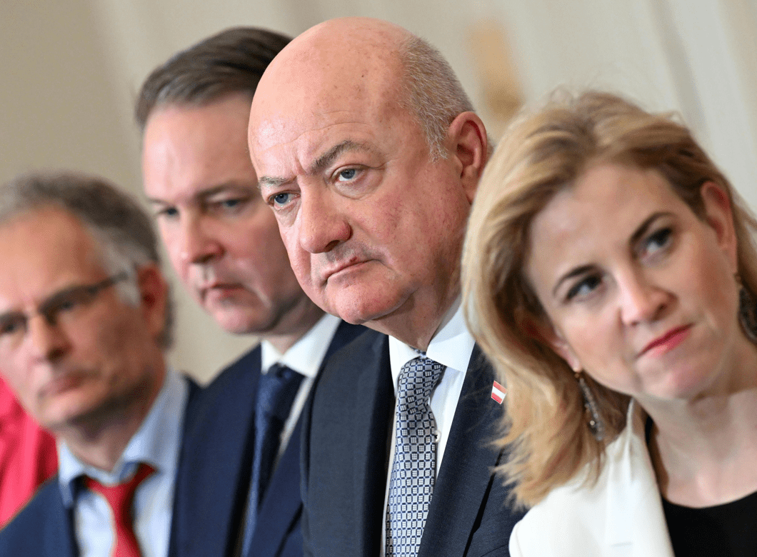 Trotz Kuschel-Medien: 45 Prozent mit Koalition unzufrieden!