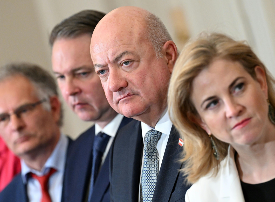Koalition will mit Stufenplan das Budget retten
