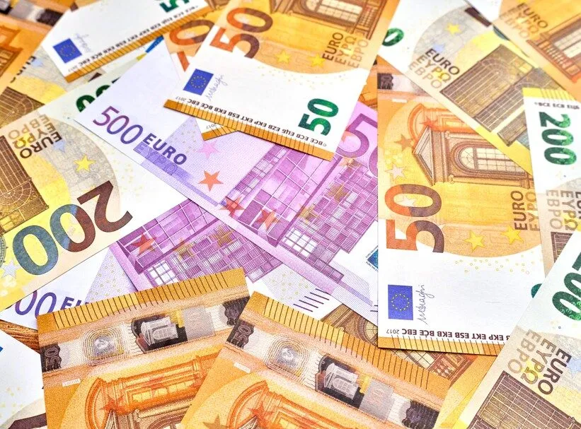 EU-Renten-Desaster: Steuerzahler müssen Millionen-Loch stopfen