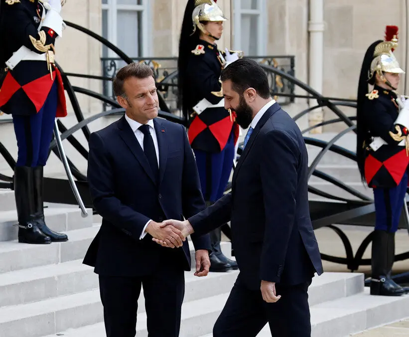 Frankreichs Präsident Macron hofiert den Ex-Terroristen aus Syrien