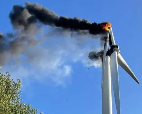 Windrad-Schrott als Umweltproblem: Bayerischer Unternehmer wegen illegaler Entsorgung angeklagt