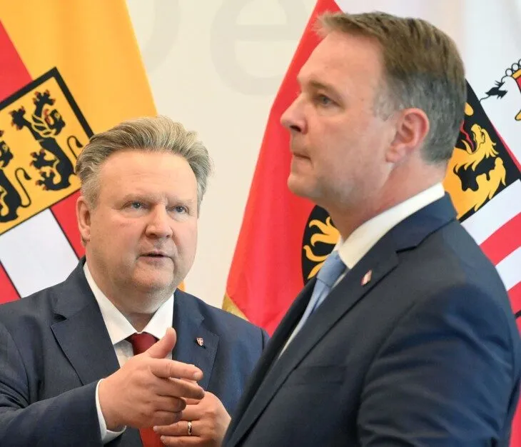 FPÖ erstmals vor SPÖ in Wien – und Babler schweigt