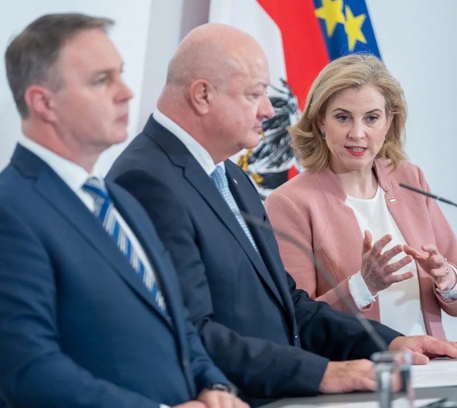 Es wird nicht besser: Bereits 55 % der Österreicher mit Regierung unzufrieden
