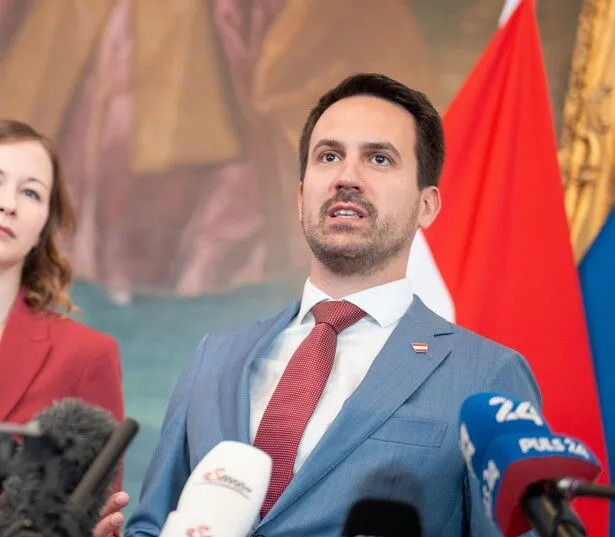 Wiederkehrs „Plan Zukunft“: Österreichs Schule soll von Grund auf neu gedacht werden