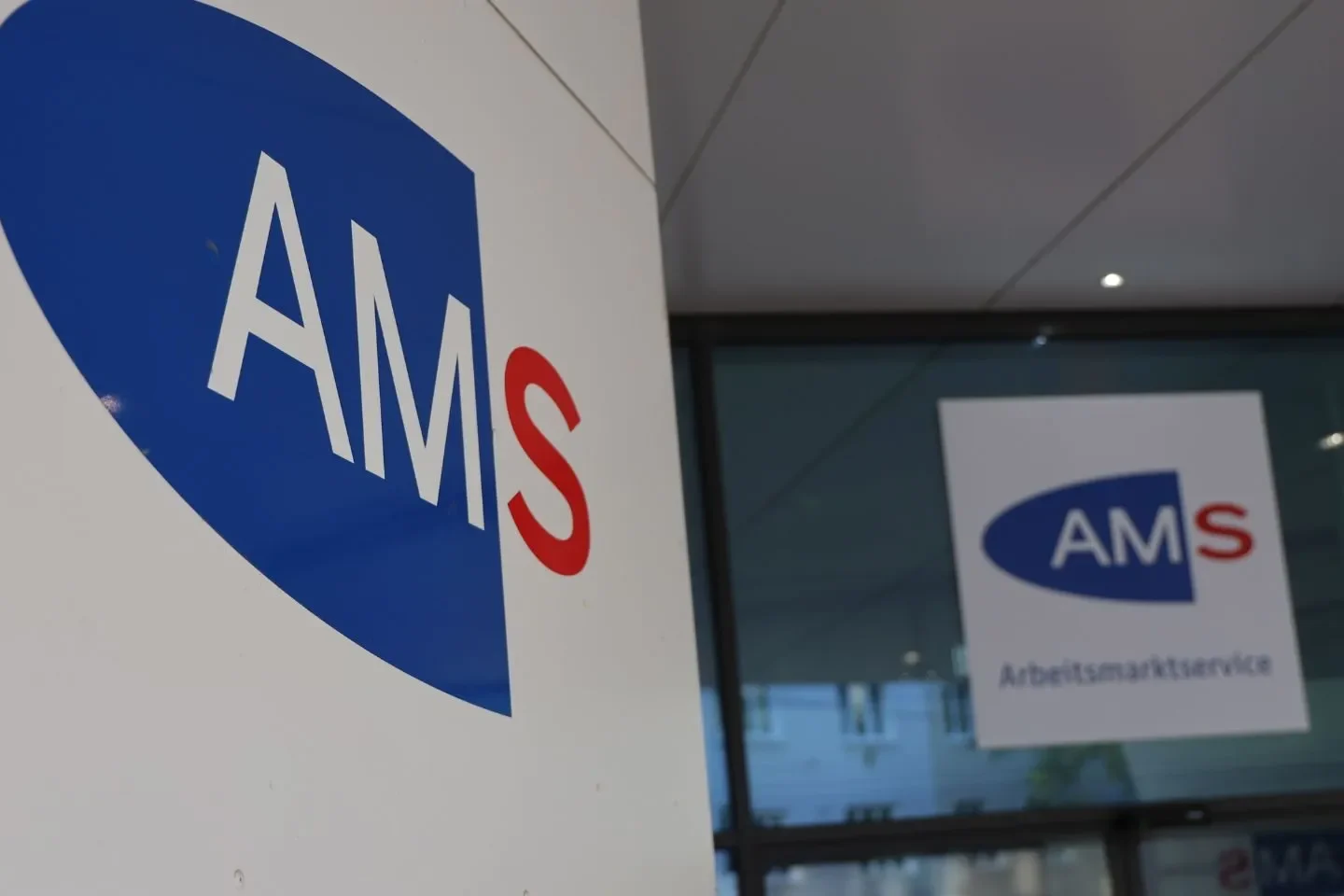 Arbeitslosigkeit in Niederösterreich: Prognosen revidiert – Zahlen steigen weiter