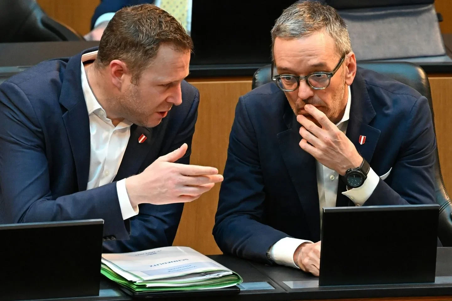 Schutzzonen vor Spitälern: Koalition beschließt Prüfauftrag – FPÖ sieht Grundrechte in Gefahr