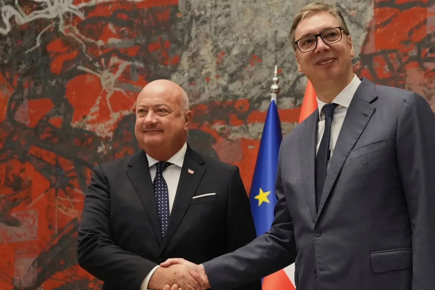 Zwischen Händeschütteln und Hype: Was bringt der „Wirtschafts-Deal“ Stocker–Vučić wirklich?
