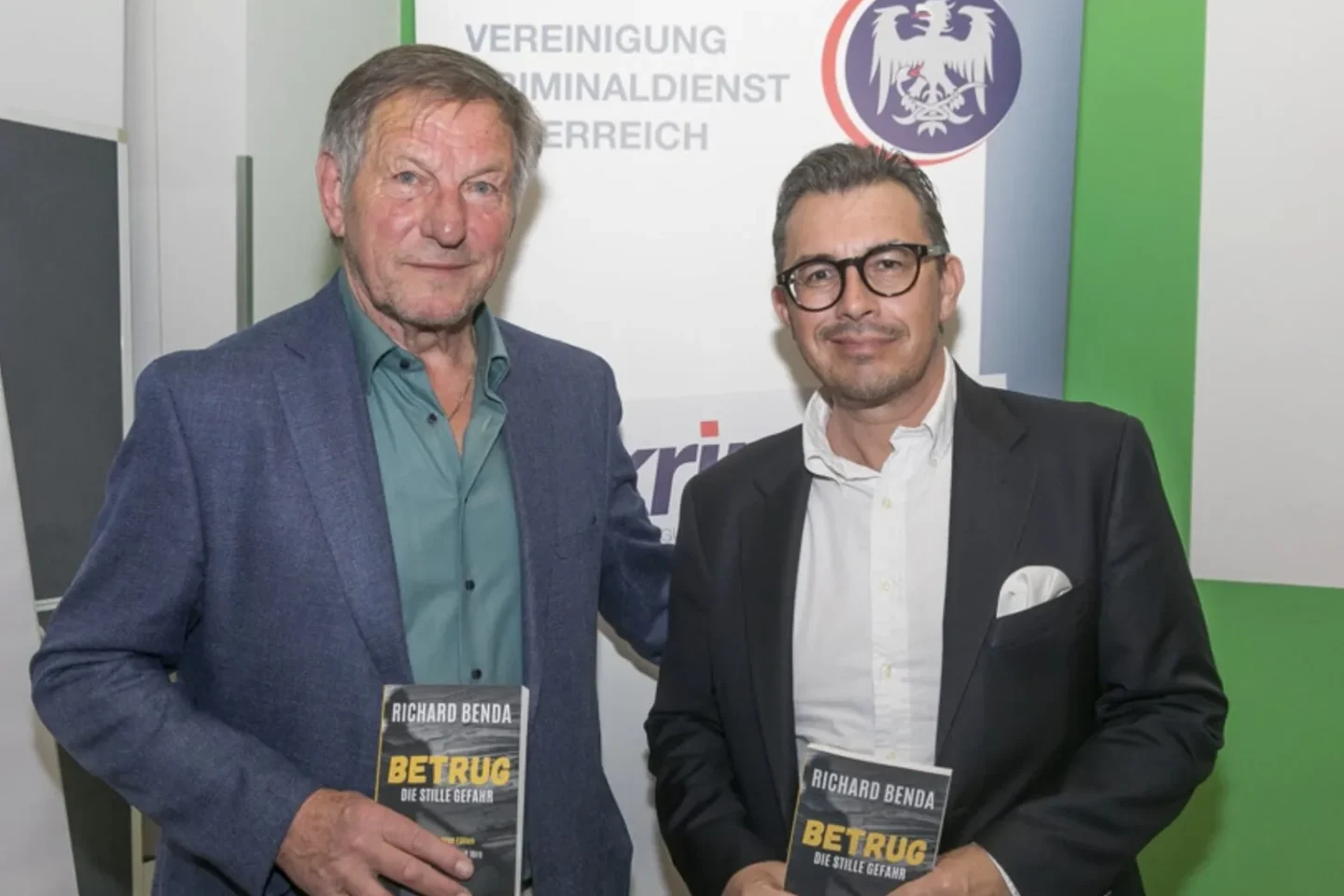 Richard Benda ist „Autor des Monats“ – Club der Journalisten zeichnet Enthüllungsbuch über Betrug aus