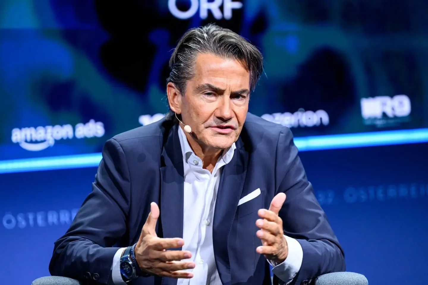 Weißmann klagt den „Falter“: Chat-Veröffentlichung eskaliert zur Medienschlacht