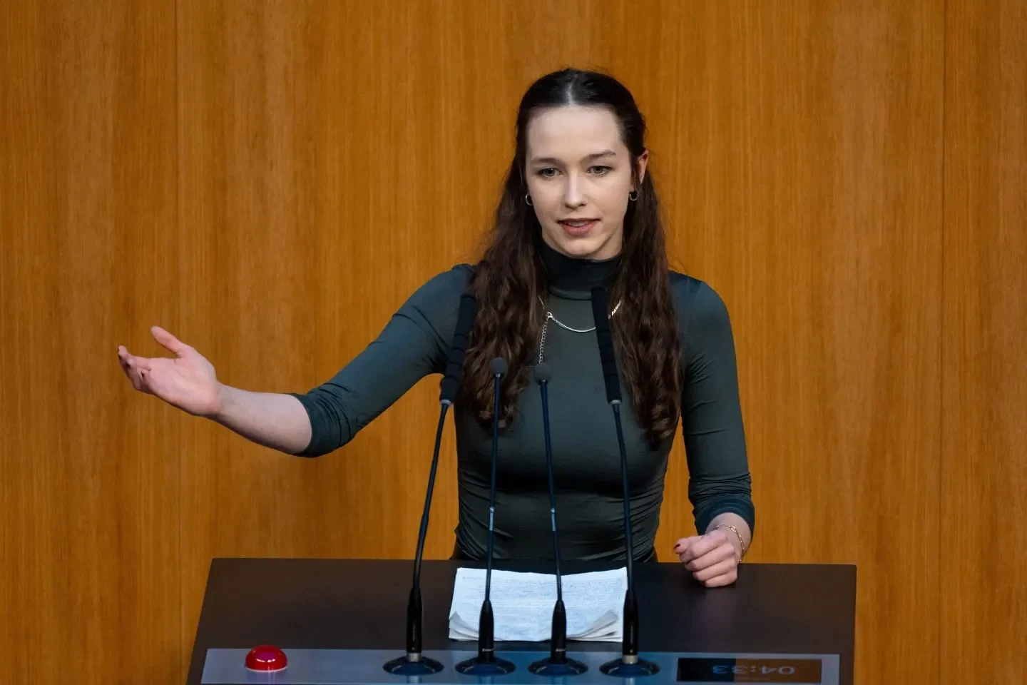 Geheimniskrämerei um Geld? Lena Schilling auf EU-Transparenz-Liste