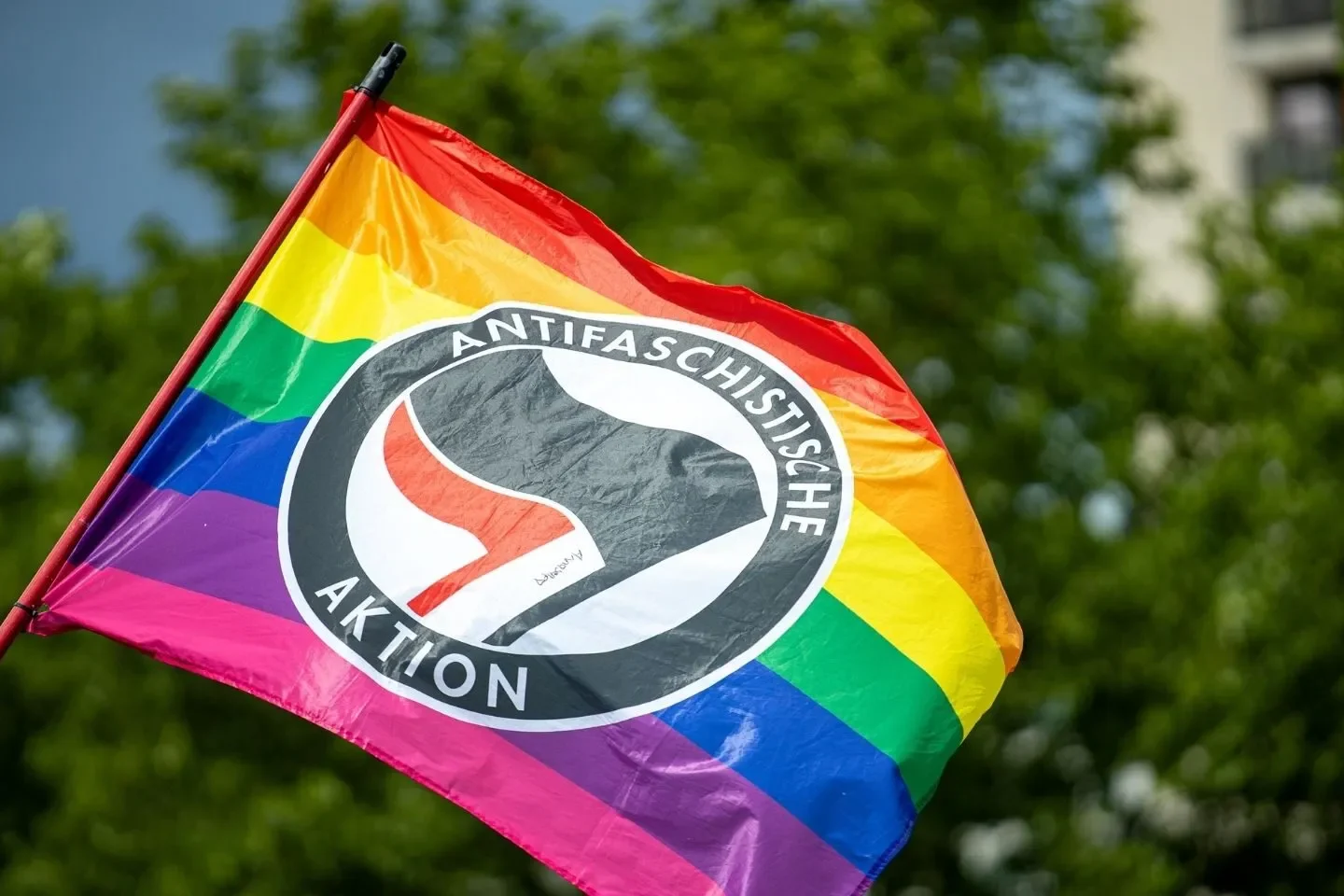 Brandanschlag in Hamburg: Antifa bekennt sich zu Angriff auf AfD-Politiker