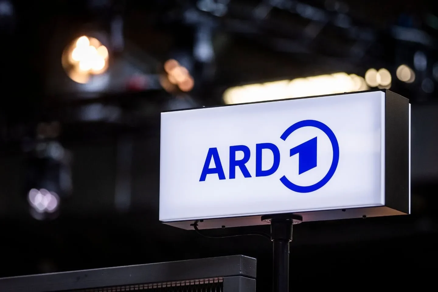 ARD-Moderator sorgt für Empörung: Windkraft-Gegner als „Querdenker und Rechtsextreme“ bezeichnet
