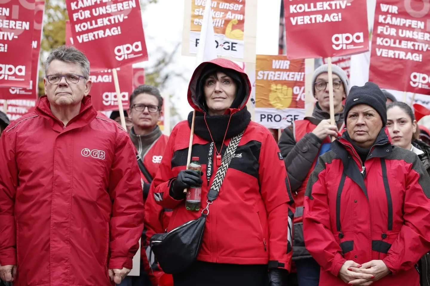 Gagen-Wahnsinn bei AK & ÖGB: So kassieren die Arbeiter-Bosse!