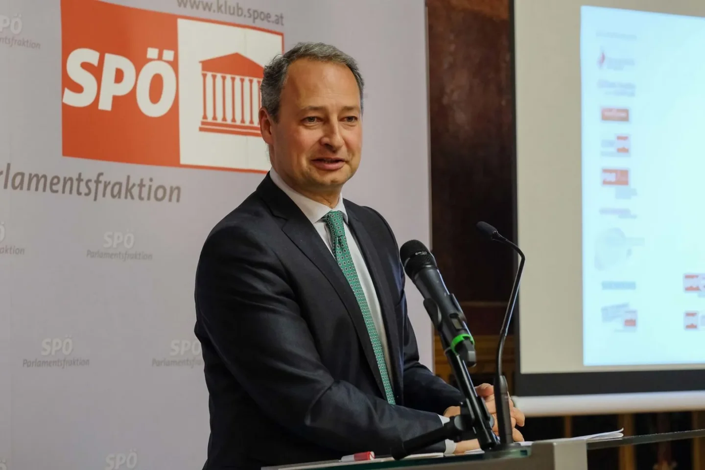 FPÖ-Tschank macht sich über Schieder lustig