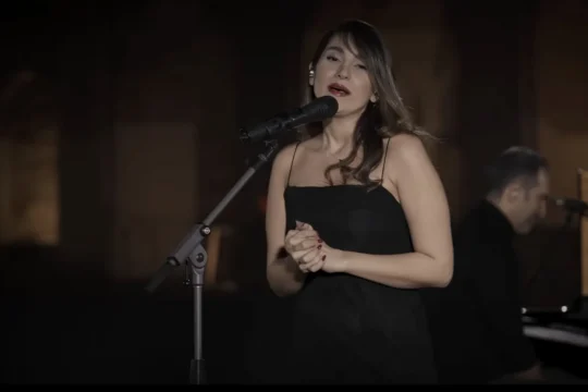 screenshot youtbe Parastoo Ahmadi