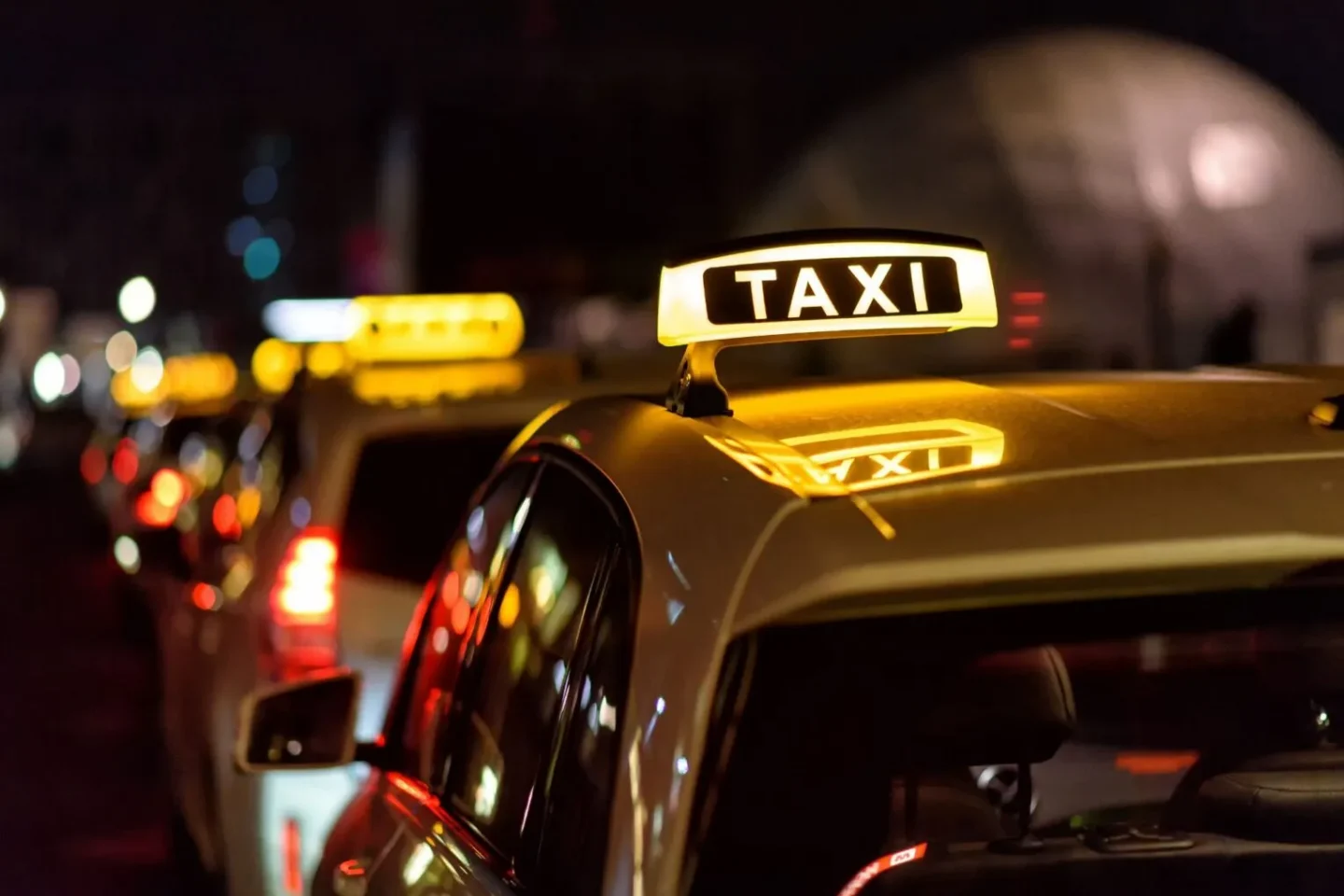 Nazi-Parolen und Prügel in Leoben: Taxifahrer nach Burschenschafter-Fest brutal attackiert