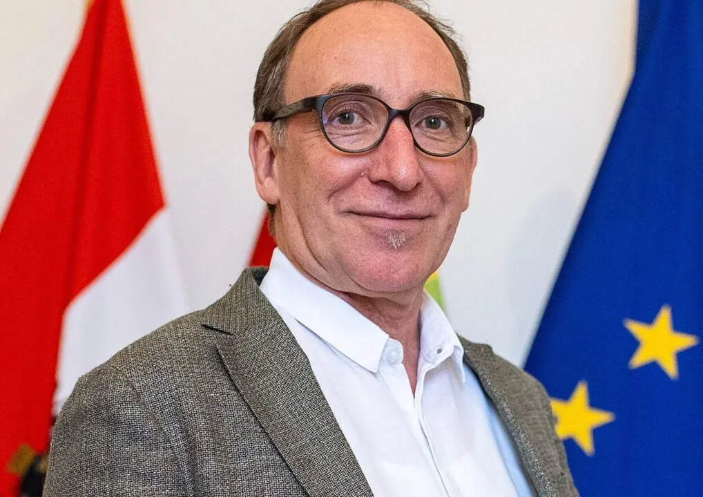 Männer gegen Männergewalt: Ex-Minister Rauch bei Demo in Wien