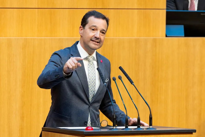 27.000 Euro im Monat: Ex-NEOS-Mann Loacker zieht in den EU-Rechnungshof ein