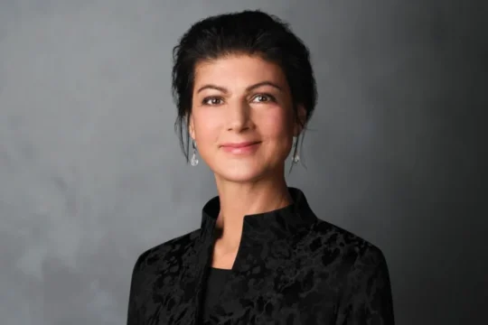 https://sahra-wagenknecht.de/pressefotos/